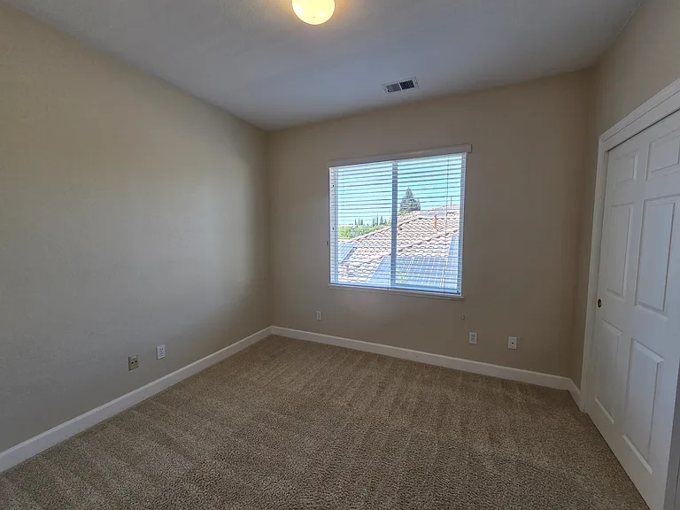 1406 Yukon St — Photo 33