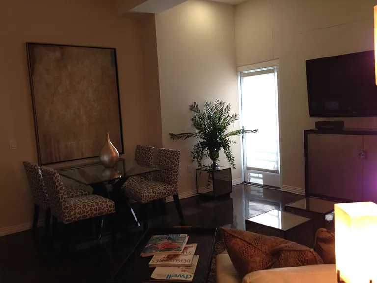 125 N Raymond Ave #409 — Photo 10