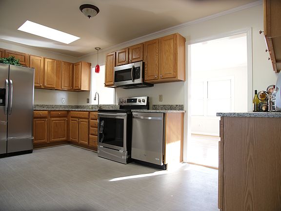 Newly Renovated Kitchen