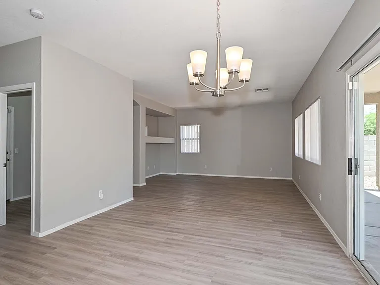 223 S 119th Dr — Photo 14