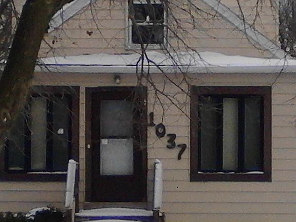2nd image of 1037 Park Ave