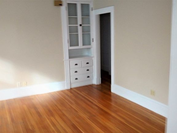 4th image of 58-60 Emmons St