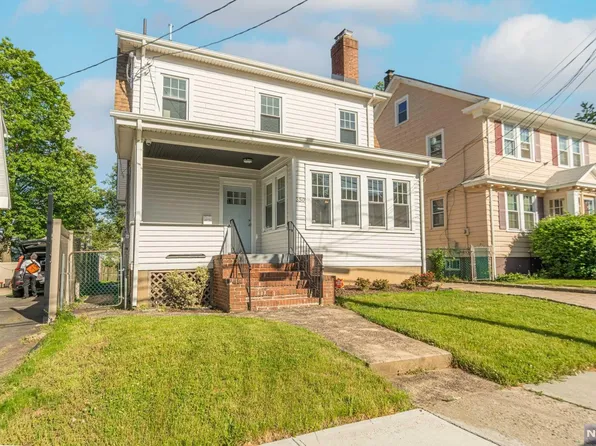 350-352 Chapman St, Newark, NJ 07106