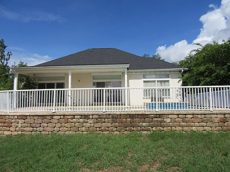 2516 Country Club Dr — Photo 22