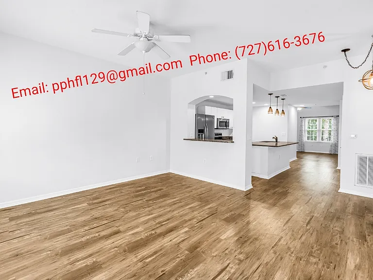 100 4th Ave S #129 — Photo 9