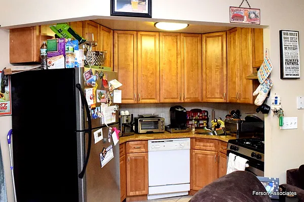 Rented by Ferson Associates LLC | media 41