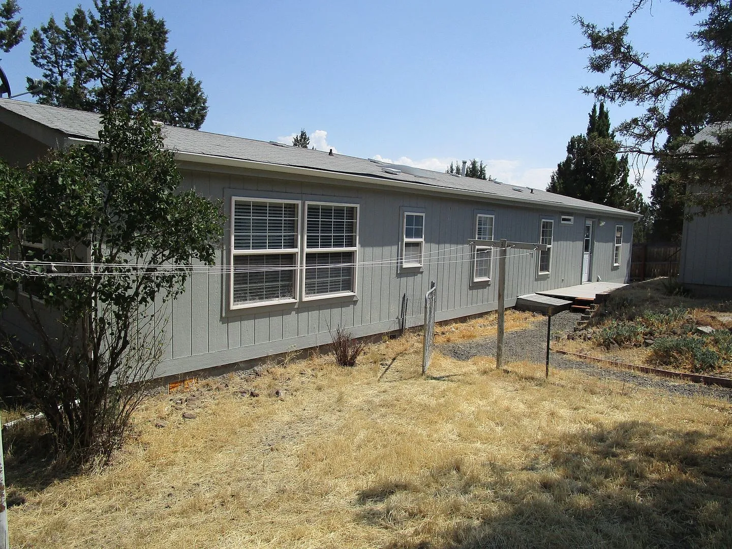 3 Bedroom Home in Idleway Acres Subdivision - Available Now! — Photo 1