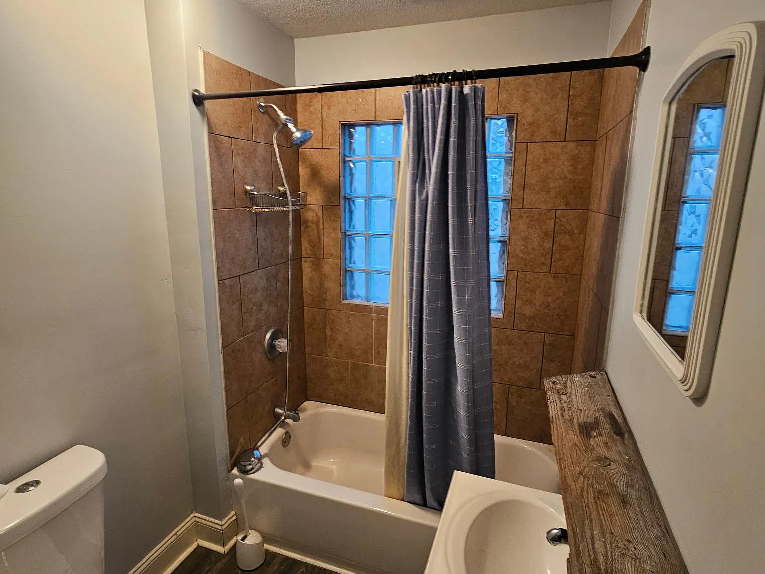 3127 McGee St — Photo 2