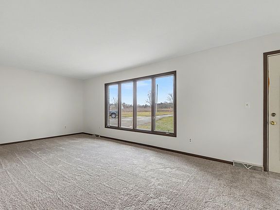 5th image of 11400 Tefft Ave NE #B