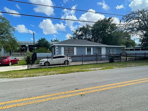 3rd image of 4042 NW 23rd Ave #1