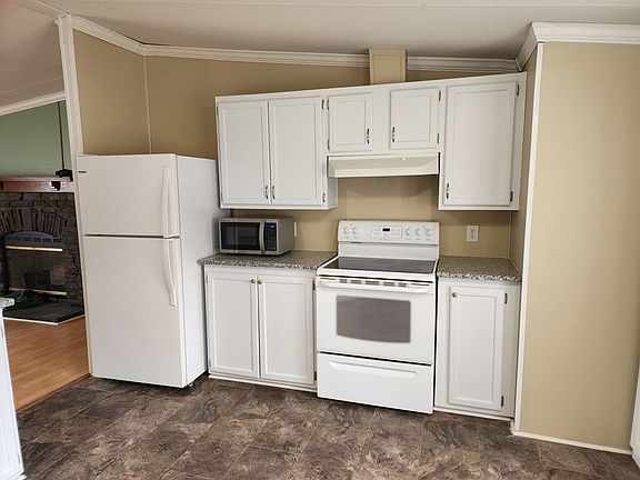 5th image of 134 Brandenburg Dr