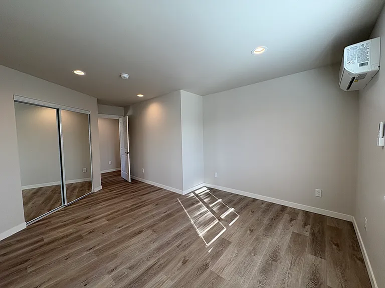 2210 N Arden Ct #B — Photo 17