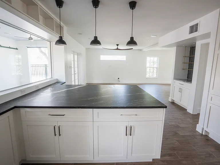 4819 W San Miguel St — Photo 30