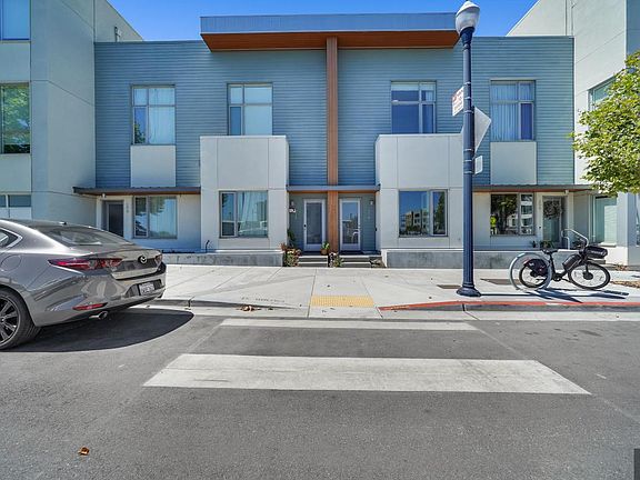 3rd image of 216 Coleman St