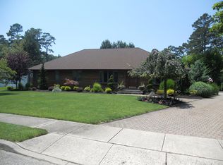 29 Harpers Ferry Rd, Toms River, NJ 08753