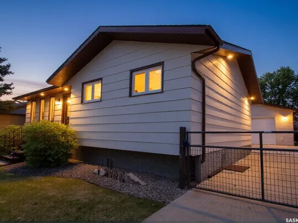 3205 Bliss CRESCENT, Prince Albert, SK S6V 7M1