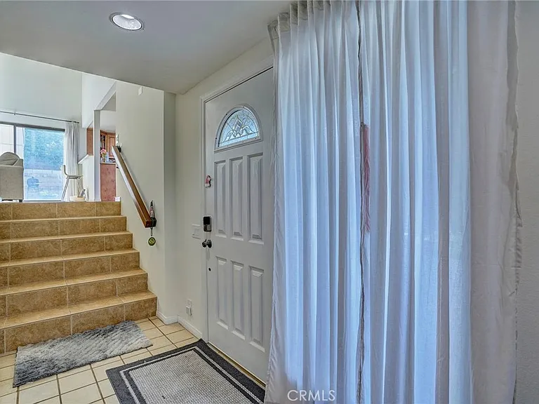 1409 Lakeside Ln — Photo 9