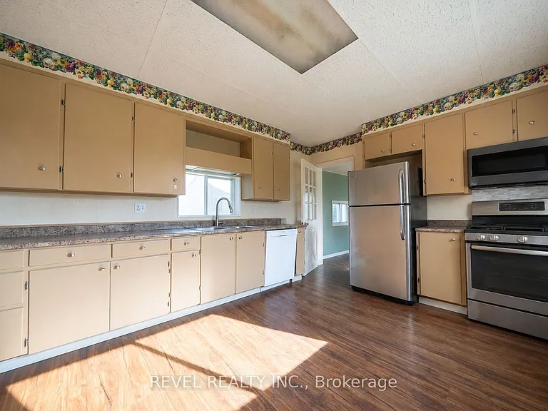 413 Ellis Ave — Photo 9