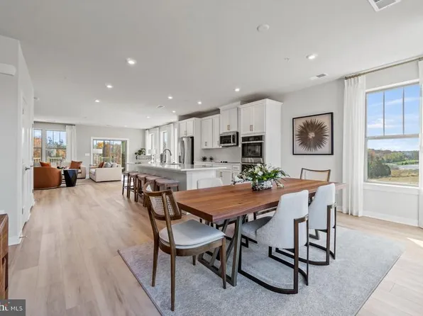 616 Percy Pl #B, Manassas, VA 20111