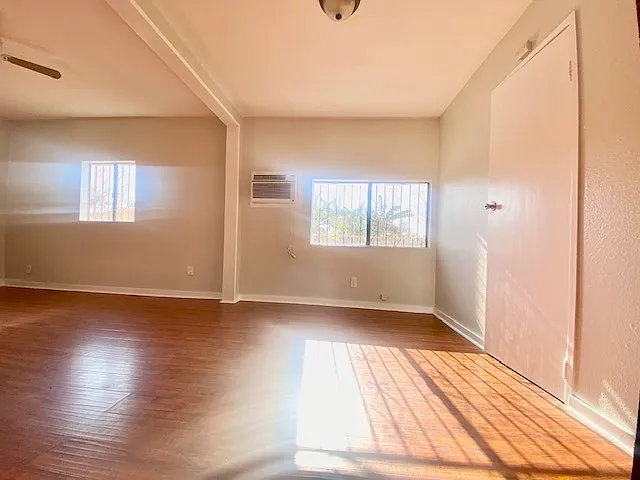 2 bed, 799 sqft, $2,200 — Photo 3