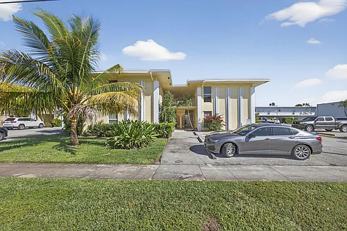 727 Hummingbird Way Photo 1