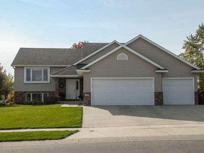 930 Londonderry Dr NW, Rochester, MN, 55901