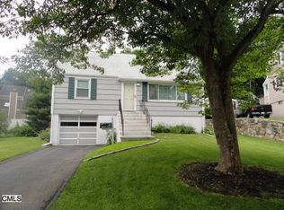 15 Kettle Rd, Norwalk, CT 06850