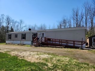 233 Mullen Rd, Newport, ME 04953