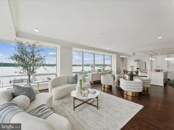 225 Strand St #501, Alexandria, VA 22314