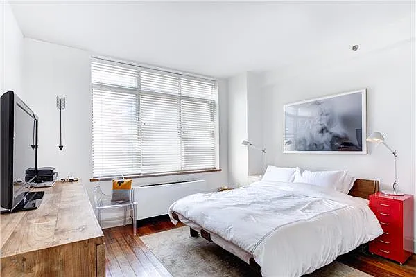 Sold by (Legacy) Elegran | media 20