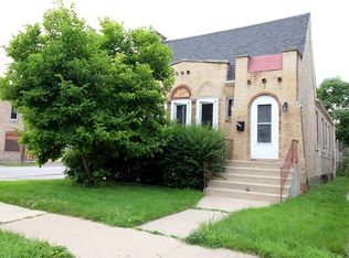 2206 Desplaines St, Blue Island, IL 60406