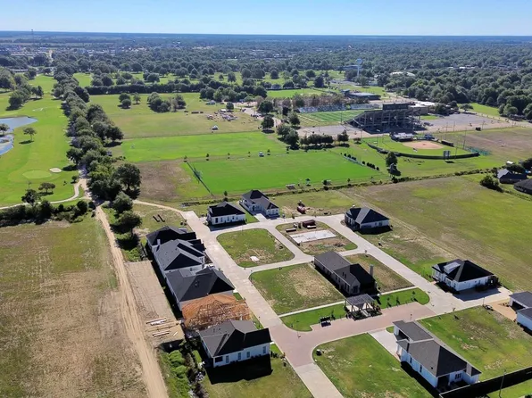 Mockingtrail Ln, Cleveland, MS 38732