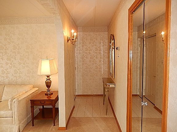 5th image of 15702 Old Orchard Ct Unit 1S