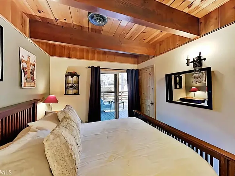 637 Saint Moritz Dr — Photo 16