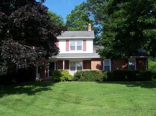 19 Tenby Chase Dr, Newark, DE 19711