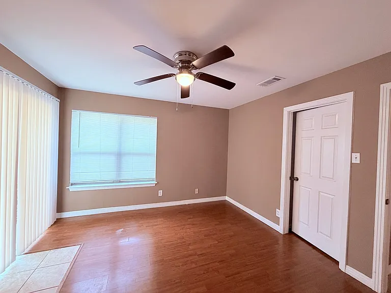 5915 Sunshine Dr — Photo 10