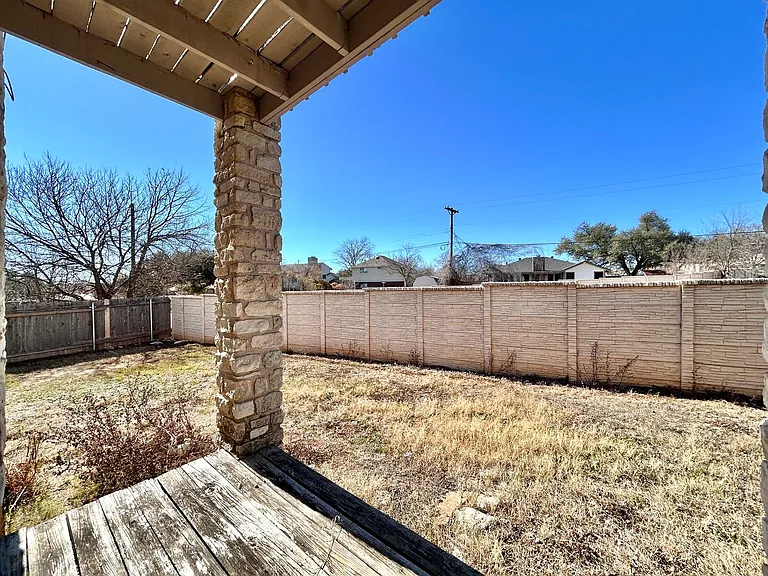 1760 Horseshoe Cir — Photo 4