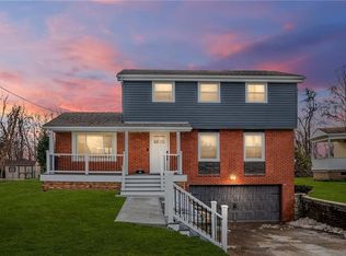 4583 Marina Dr, Homestead, PA