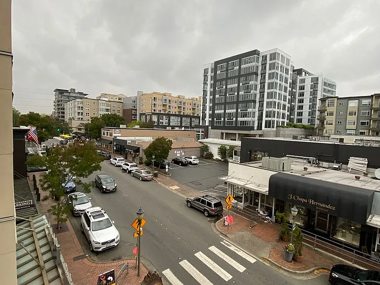 Main Place Apartments — Photo 7