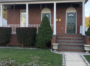 26 Elm Tree Pl, Stamford, CT 06906