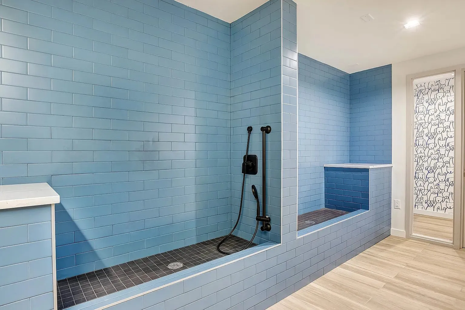 2 bed, 1.0 bath, $4,020 — Photo 3