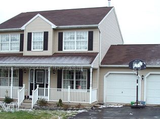 1533 Meadowview Dr, Pottstown, PA 19464