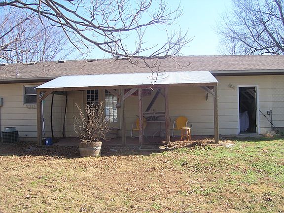 Back of house/covered patio