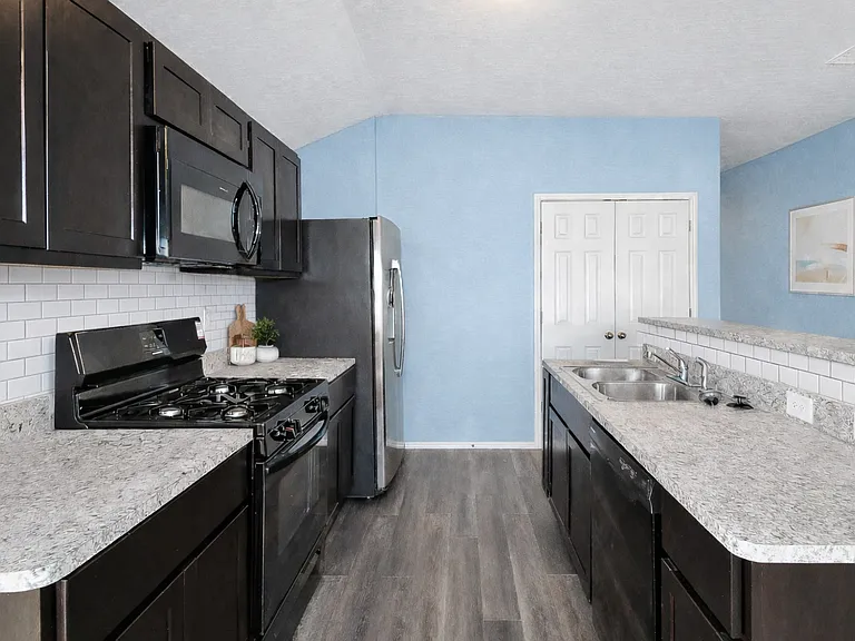 Kitchen, granite countertops, appliances pictured are included