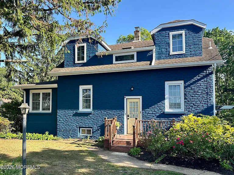 36 Bayberry Ave — Photo 14