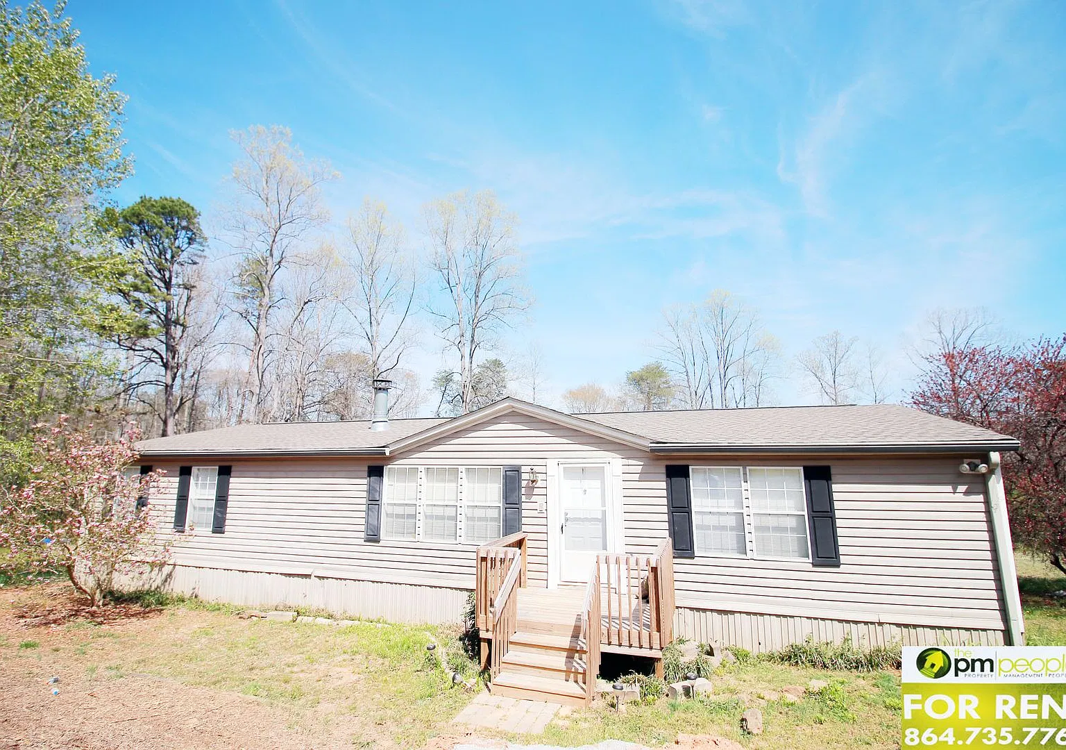 3/2 Easley Home in Great Location! Easy access to 123, 153, and 85! — Photo 1