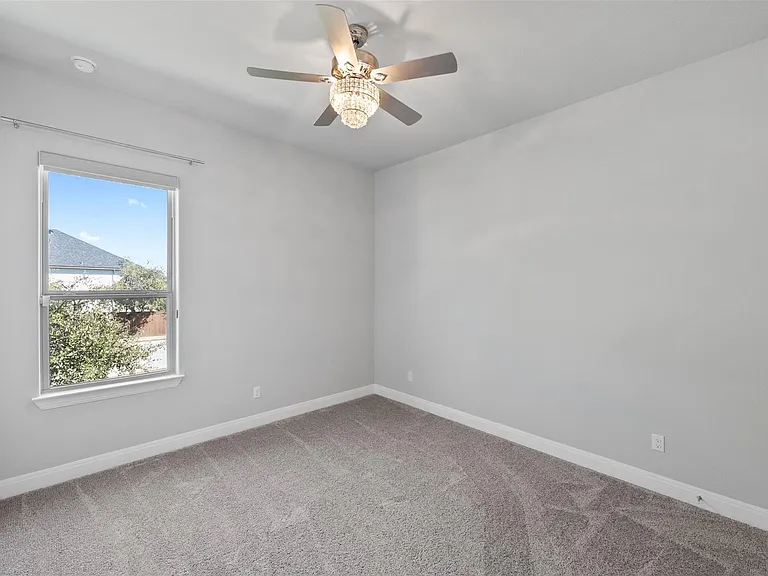341 Bitterroot Ln — Photo 33