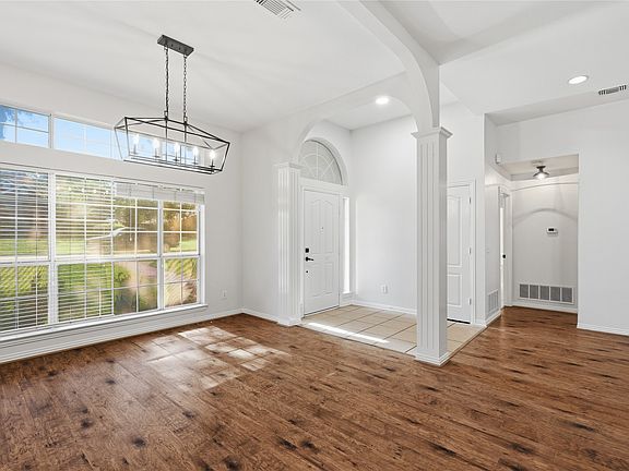 2nd image of 1115 Boyd Dr