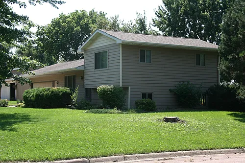 361 Sunset Dr Photo 1