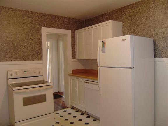 4th image of 2530 Park Dr